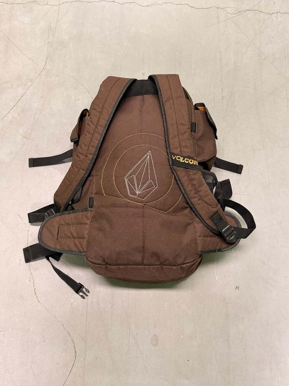 Vintage Volcom Brown Skateboard Carry Backpack with Padded Straps